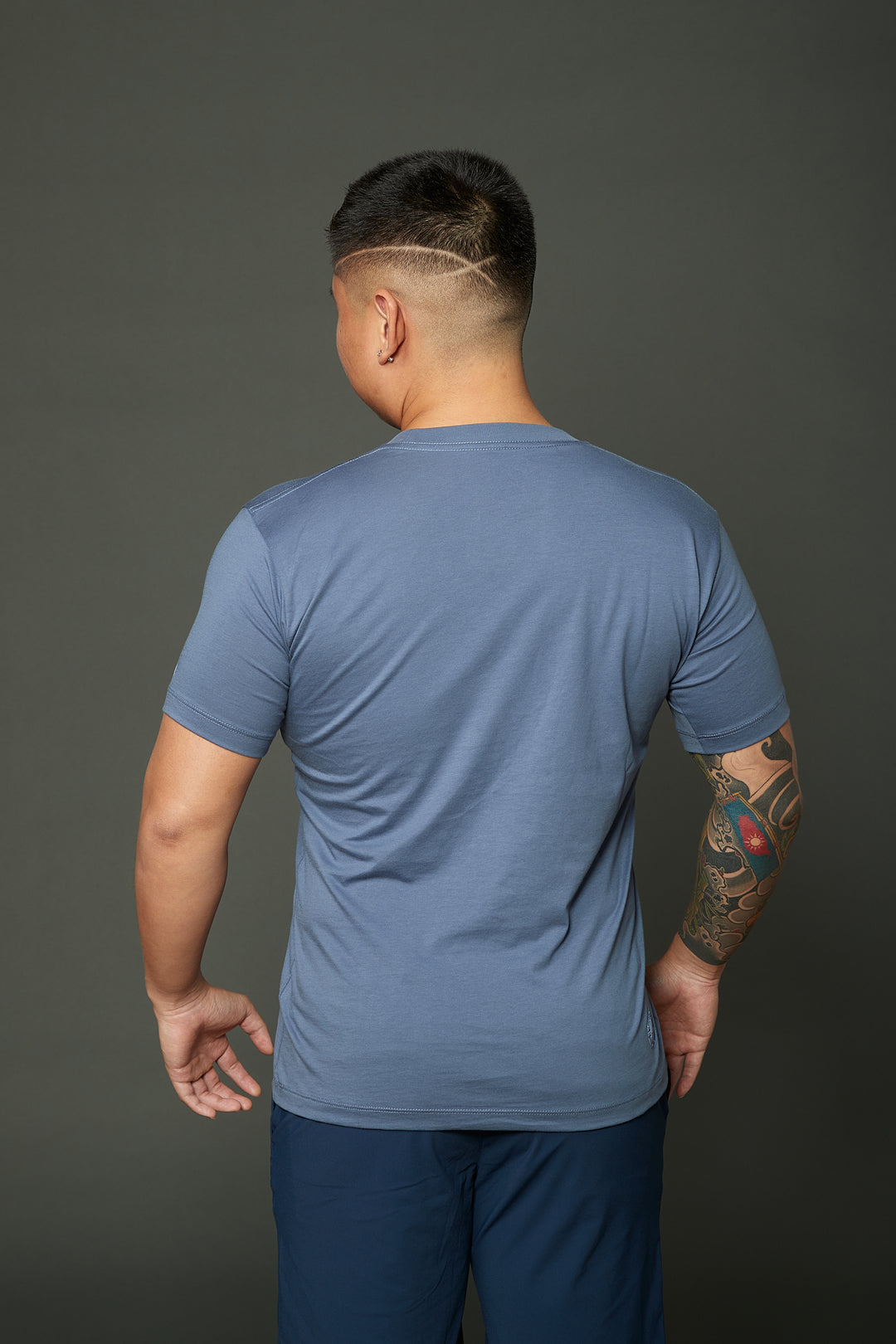 Crew Neck — Contour
